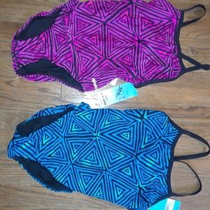 Dolphin Performance Swim size 40 = 14